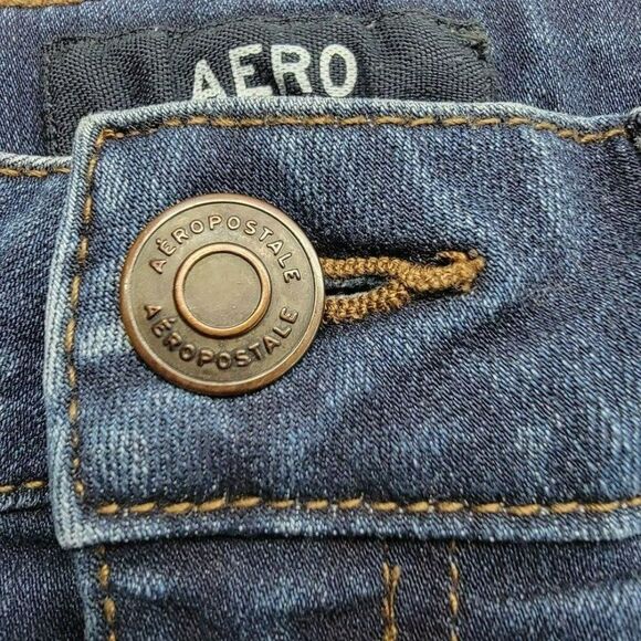 Aeropostale 9" Bermuda Denim Shorts Women's Size 3 Medium Wash Blue 29X9 - Picture 6 of 9